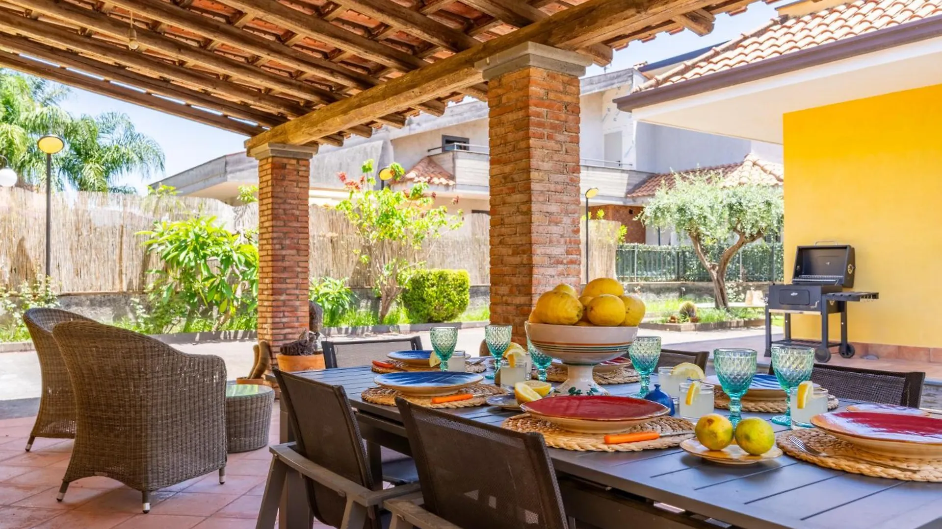 Villa Cesare Mascali 0*,  Italia